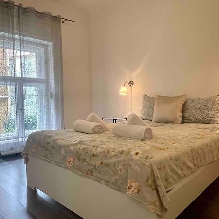 Knezits Spacious Ac Terrace Free Parking Βουδαπέστη Εξωτερικό φωτογραφία