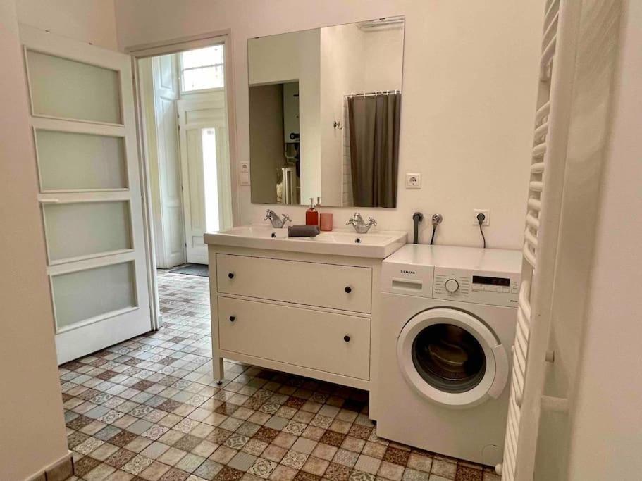 Knezits Spacious Ac Terrace Free Parking Βουδαπέστη Εξωτερικό φωτογραφία
